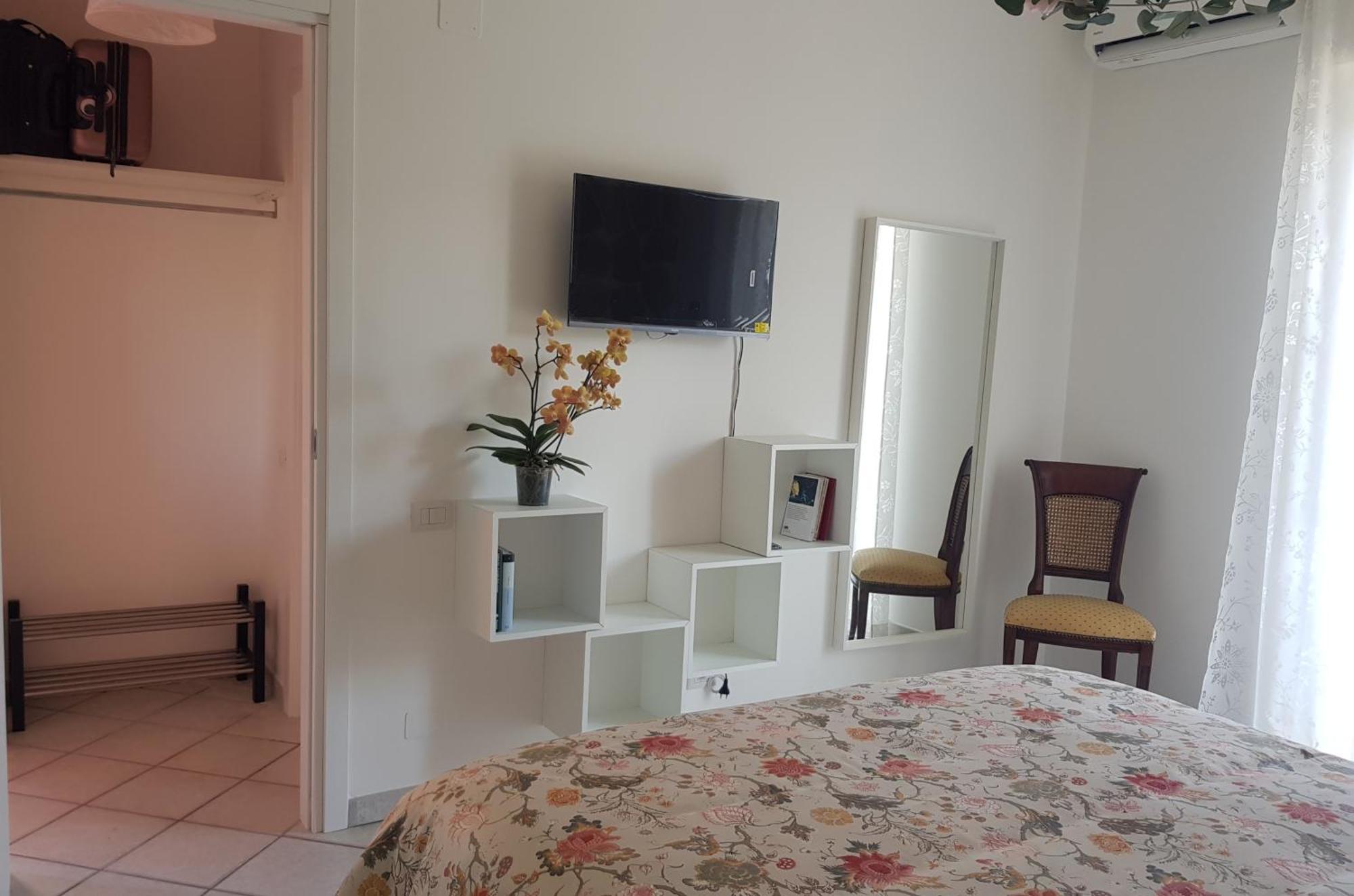 Apartment In Villino